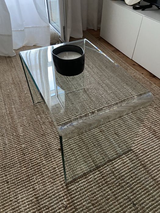 Mesa de centro de vidro