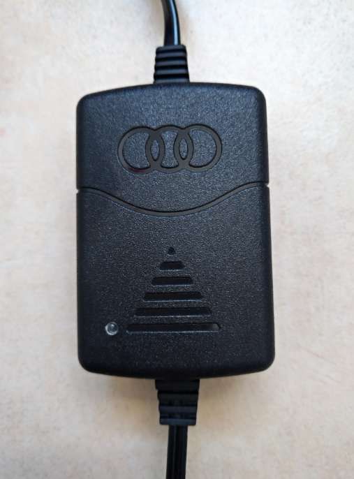 Carregador "inteligente" de Baterias de 12V ou 6V para CARRO ou MOTA.