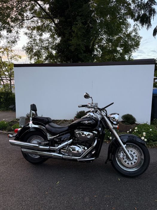 Suzuki Intruder C 800