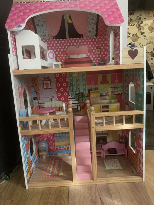 Продам детский куколтный домик