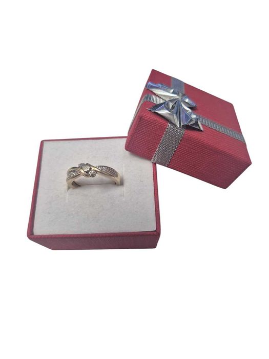 Złoty pierścionek z diamentami - 585 / 3,64g / R13 / 0,210ct
