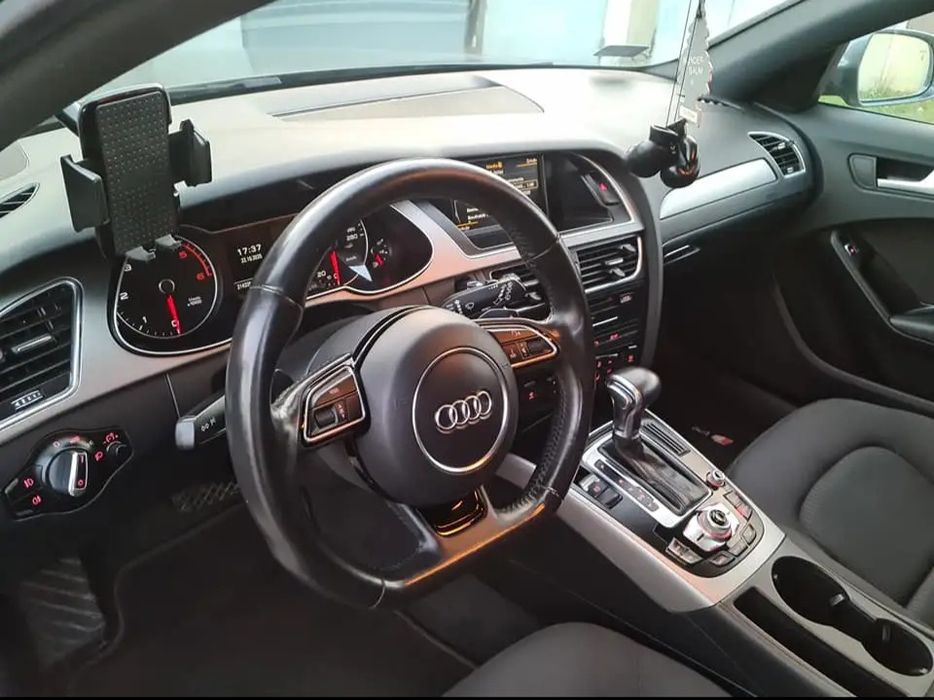 Audi A4 B8 2.0TDI Lift - Sline