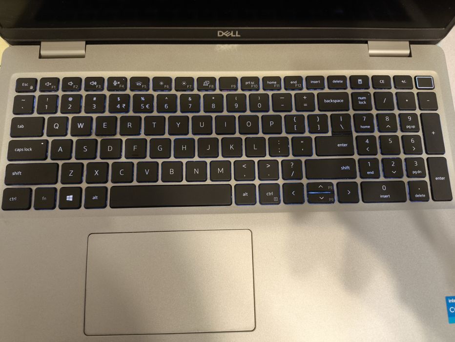 Laptop Dell Latitude 5520