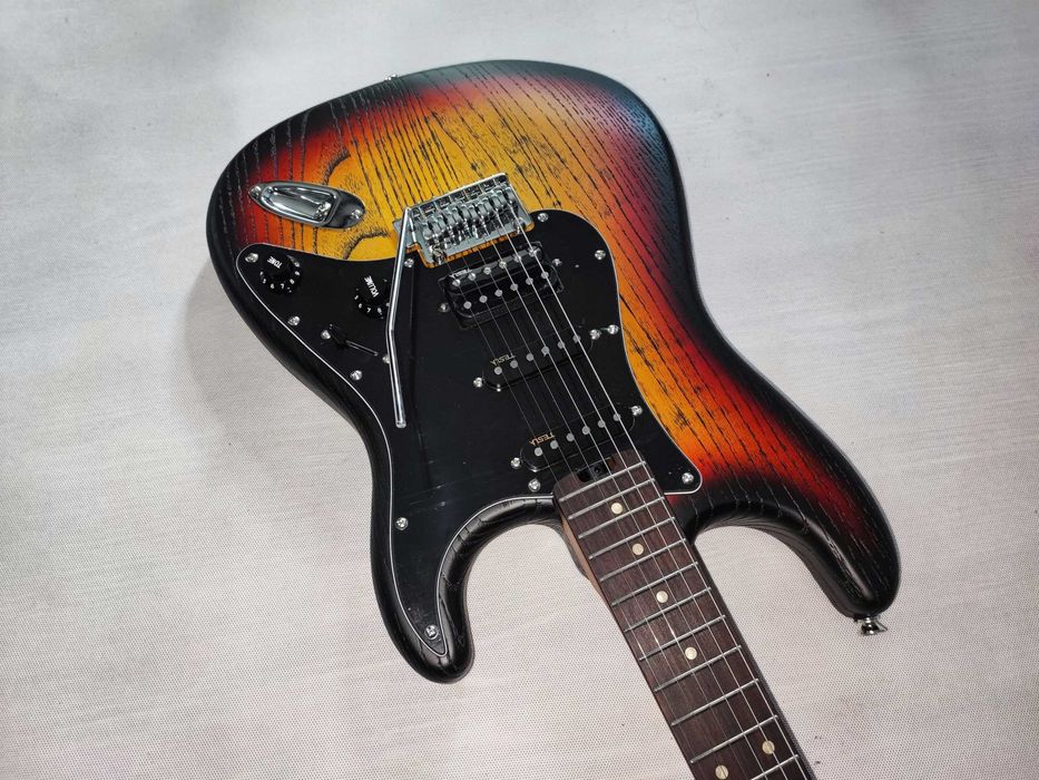 HARLEY BENTON ST-MODERN PLUS HSS SBBL gitara stratocaster - ustawiona