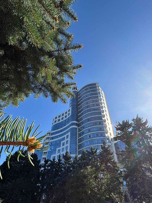 Три спальни! Генератор! ЖК Славия. Продам квартиру в Днепре. Срочно.