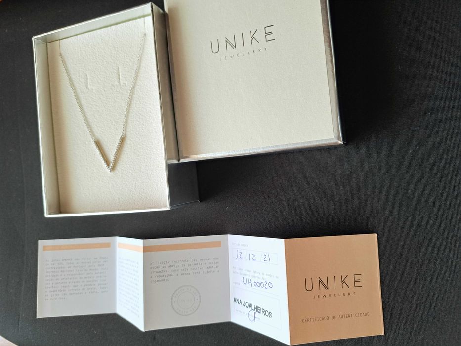 Glow Triangle de prata Unike