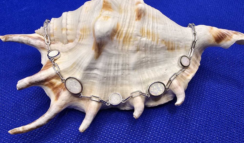 Srebrna Bransoletka Z Białym Opalem PR.925 3,99 g