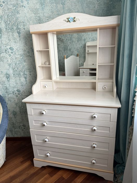 Туалетний столик-комод з дзеркалом Cilek