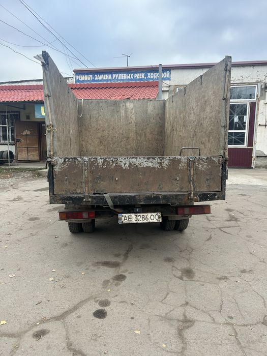 Газ 3302 Газель на полном ходу