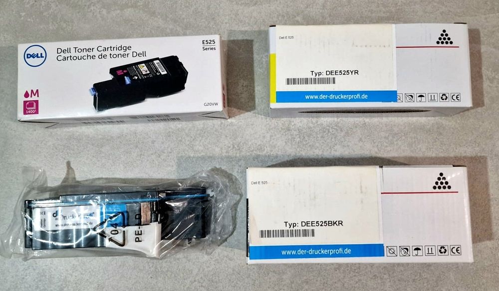 Komplet 3 tonerów zamienników+ 1 toner oryginał Dell