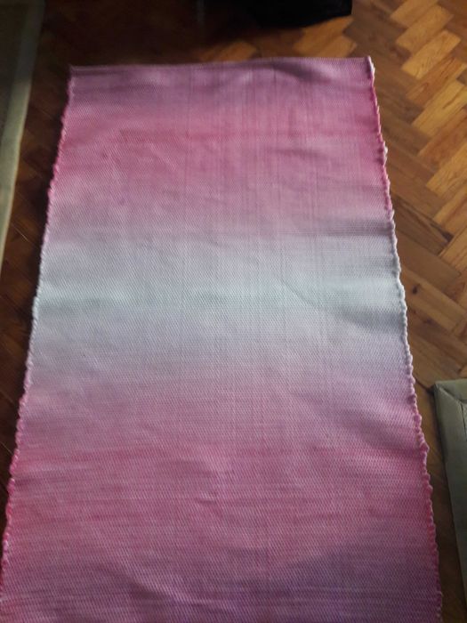 Tapete rosa e branco da Zara Home