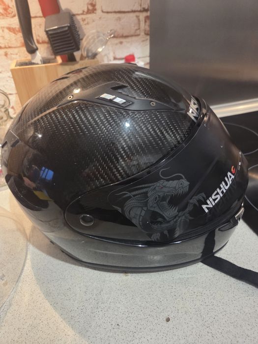 Kask motocyklowy nishua karbon