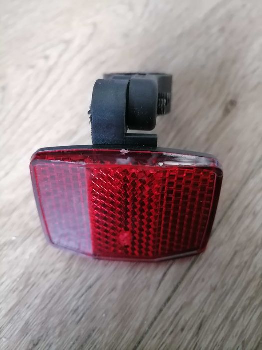 Катафот Отражатель для велосипеда стоп красный с креплением