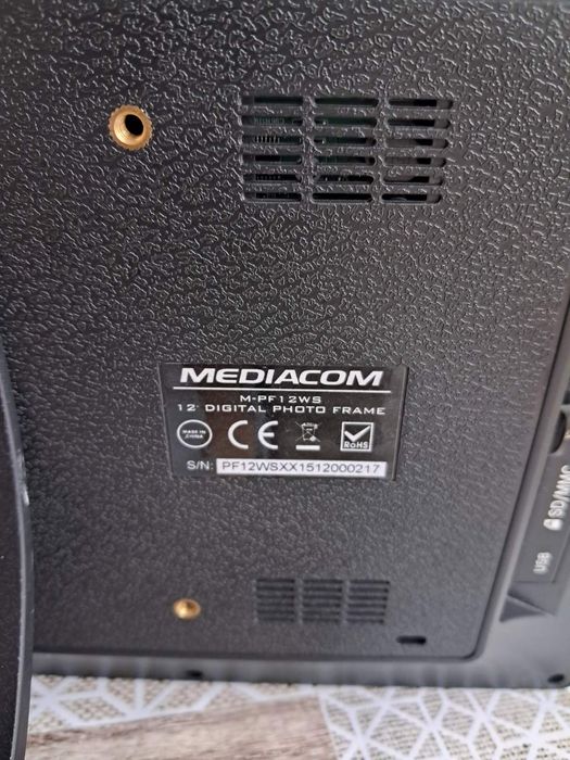 Цифровая фоторамка 12'1 Mediacom