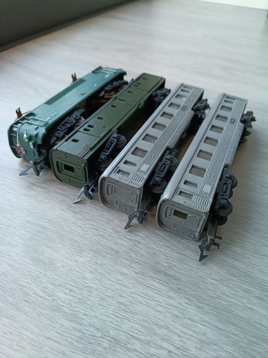 Locomotiva elétrica Jouef DC + carruagens, H0 1/87