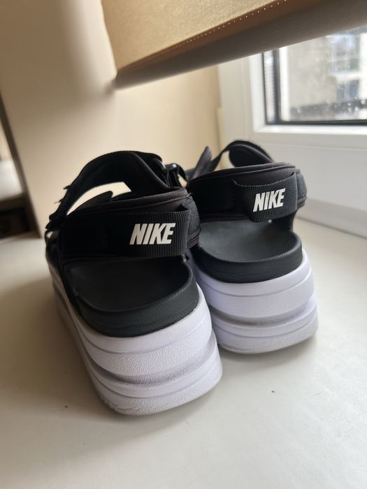 Жіночі сандалі Nike Icon Classic