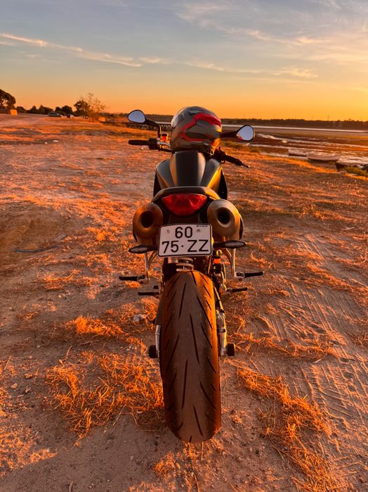 KTM Superduke 990 com poucos kms pneus novos