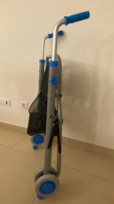 Andarilho de apoio à mobilidade para idosos