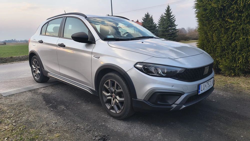 Fiat Tipo Fiat Tipo Cross | Salon PL FV 23% | 2 kpl. opon