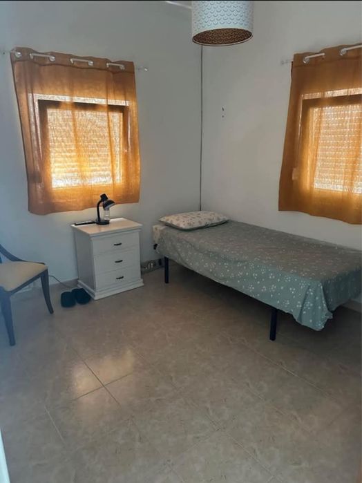 Quartos bons em vivenda,na Sobreda