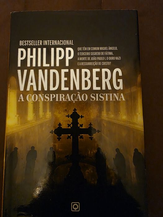 8 livros. Cada um 4€