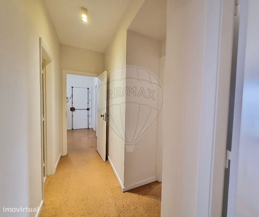 Apartamento T4 para arrendamento