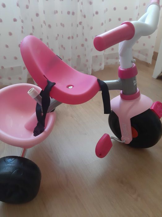 Triciclo menina muito bom estado