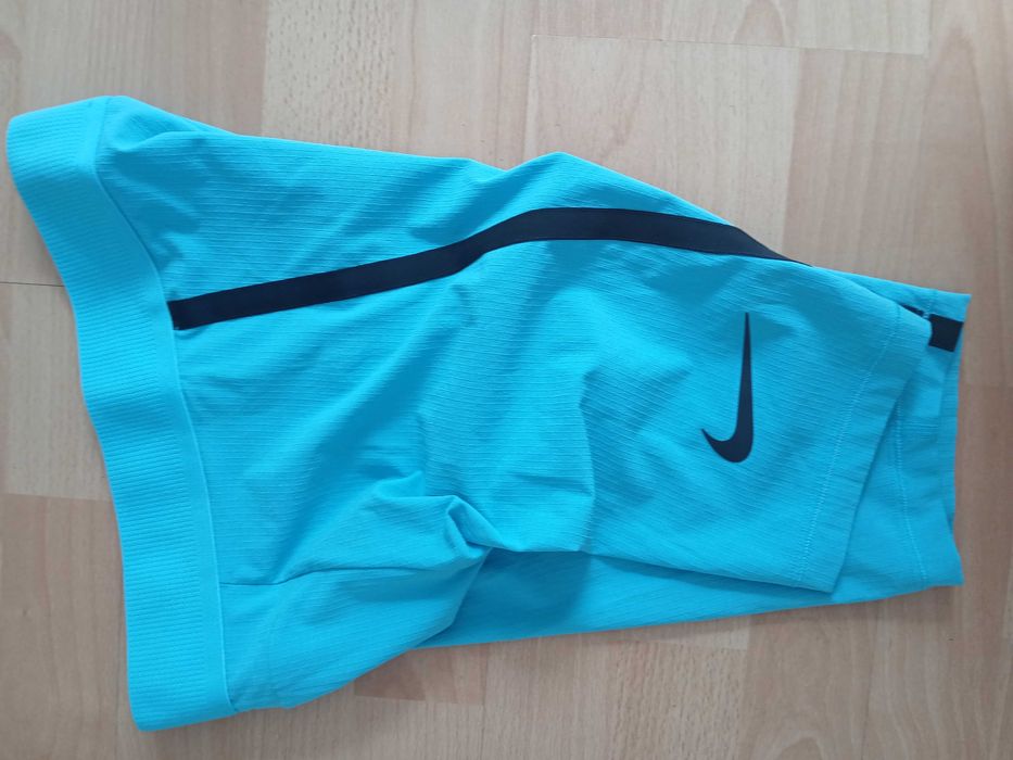 Nike Pro Strike spodenki treningowe niebieskie r. S