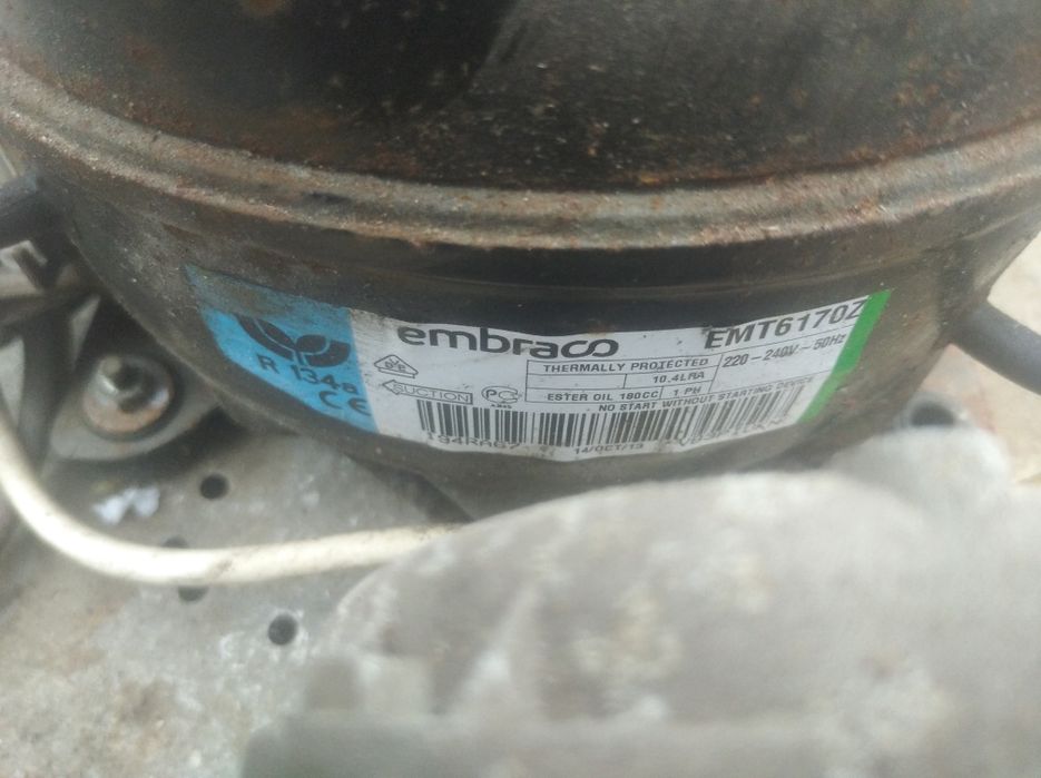 Компресор з радіатором від апарата для охолодження напоїв