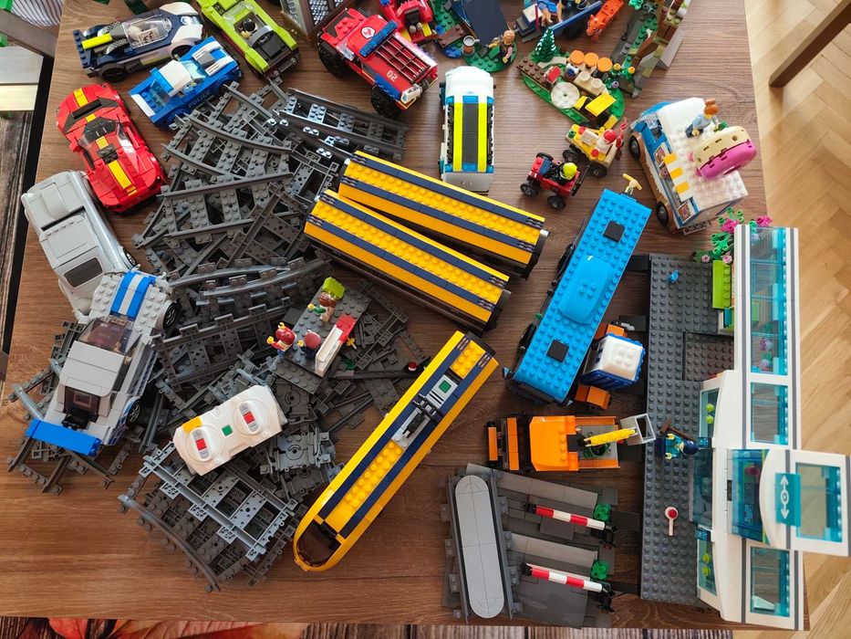 Mix klocków Lego z instrukcjami