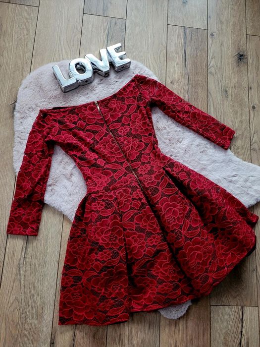 Elegancka sukienka koronkowa bordo S Moriss xs