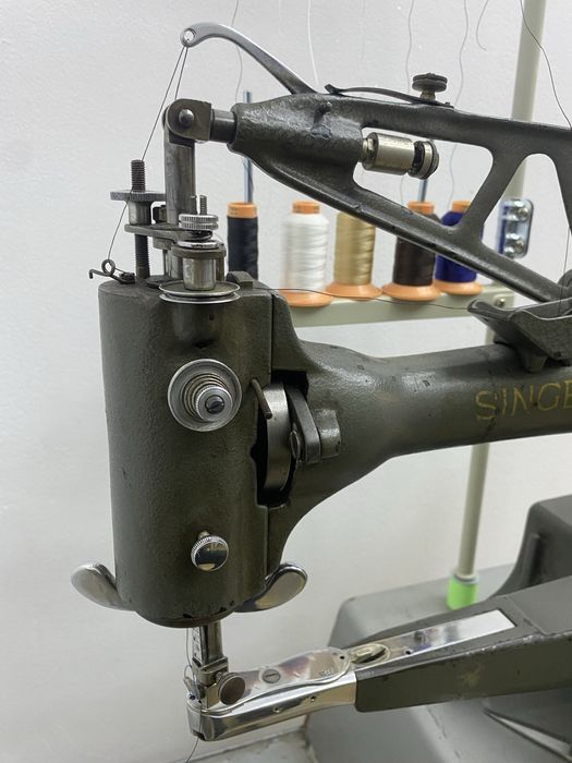 Maquina de coser Singer de braco