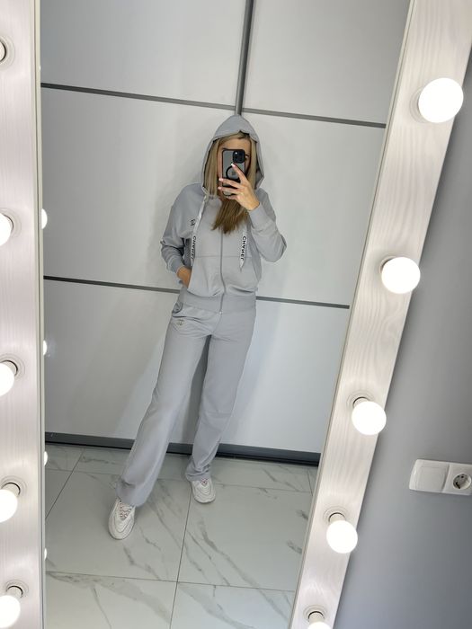 Костюм  жіночий  Chanel з  брюками палаццо та сірий