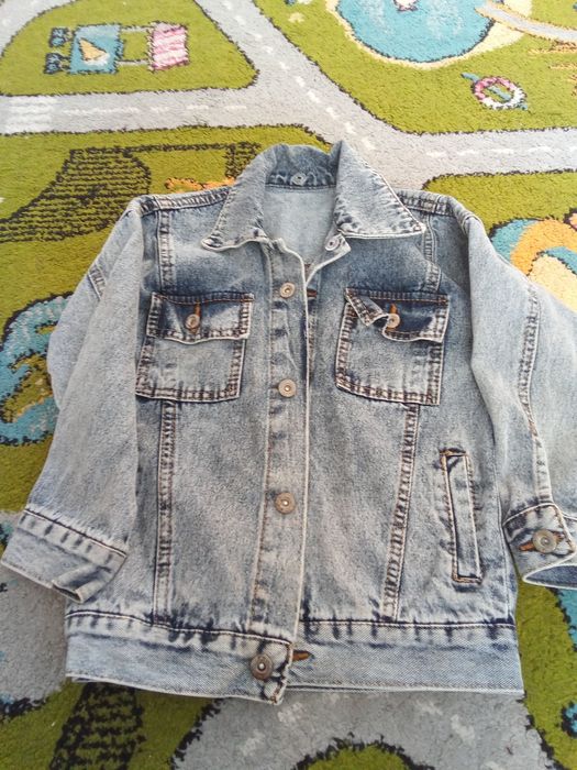 Продам джинсову курточку