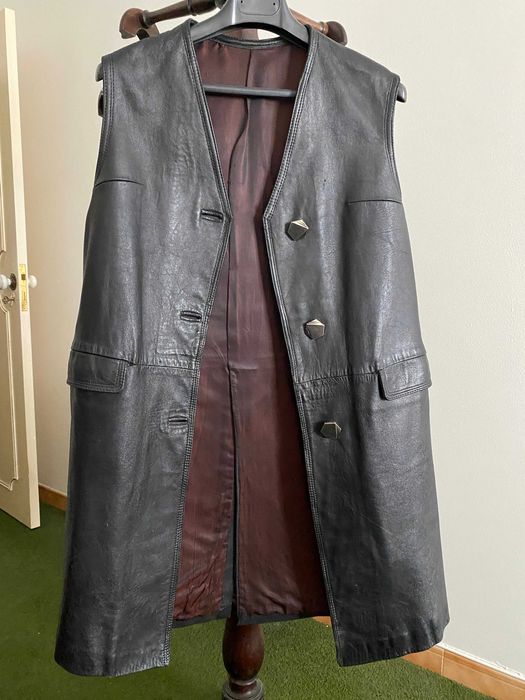 Colete em couro preto