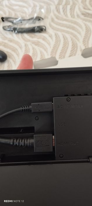 Nintendo Switch V2 ainda com garantia e todos os acessórios + Pokémon