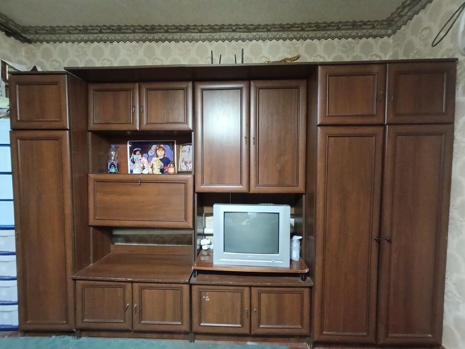 Продам стінку в доброму стані.