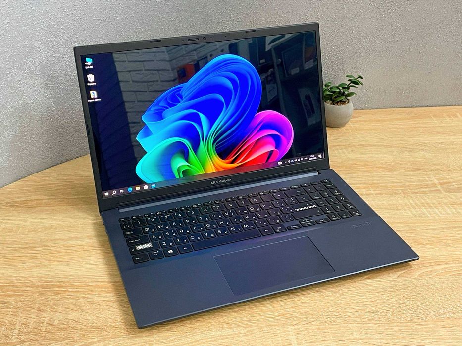 Asus VivoBook 15 OLED- Core i5-11370H/ RTX 3050/ 16Gb DDR4/512gb SSD