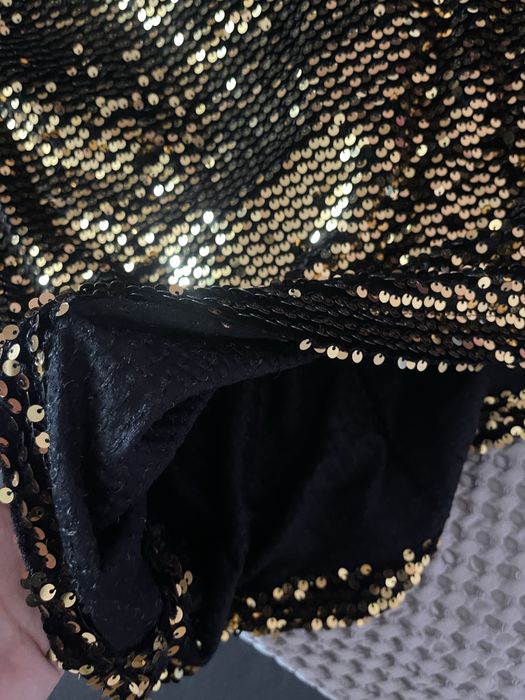 Плаття з блискіткими