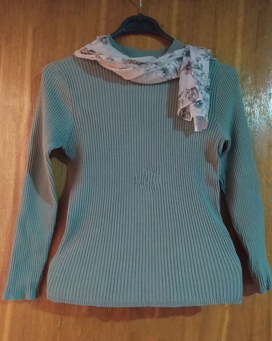 Свитер лёгкий разм. 44