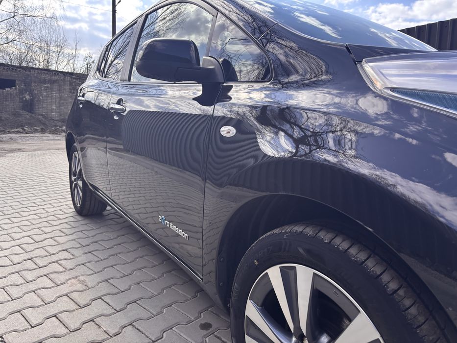 Nissan Leaf Tekhna
