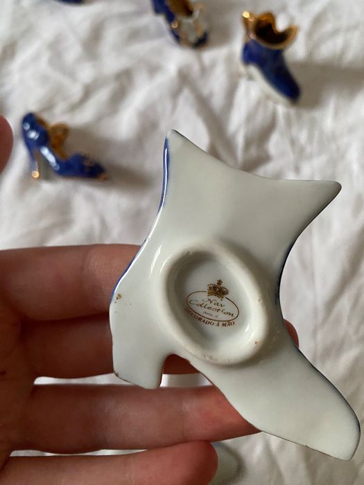 conjunto de sapatos miniatura de porcelana NAV portugal pintados à mão