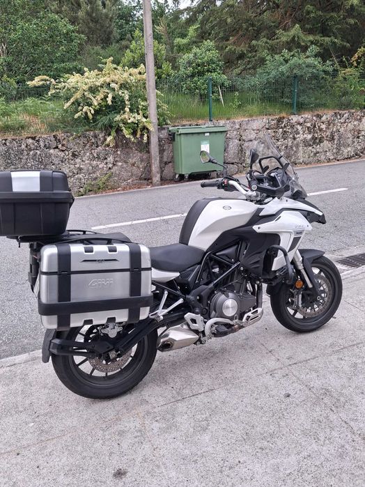 Mota benelli trk 502