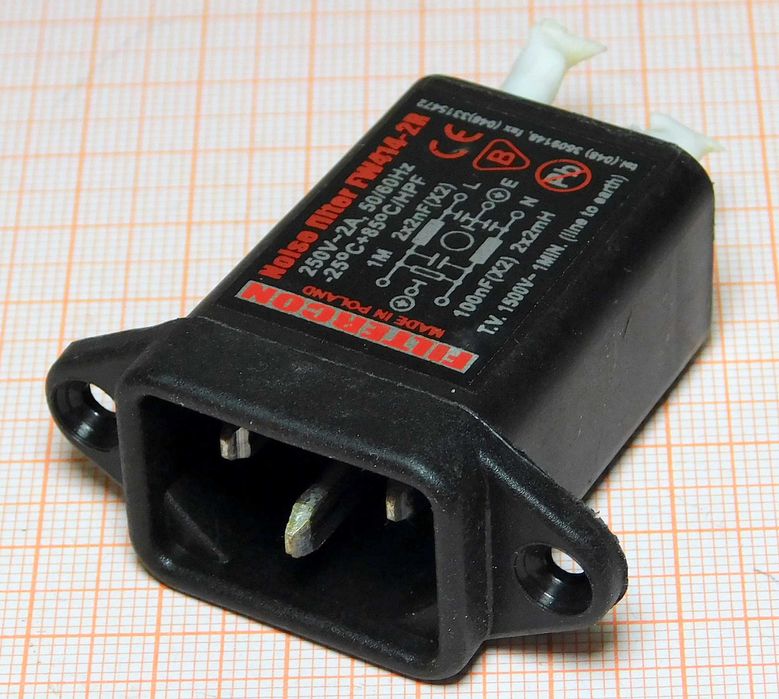 Filtr sieciowy przeciwzakłóceniowy 250V 2A Filtercon [9]