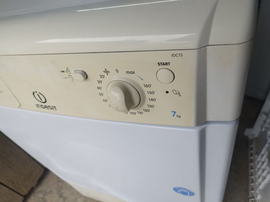 Máquina de secar roupa