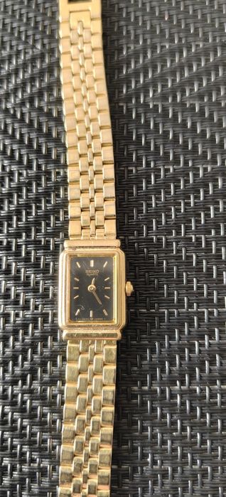 Zegarek damski Seiko 1F20-5B89 Vintage