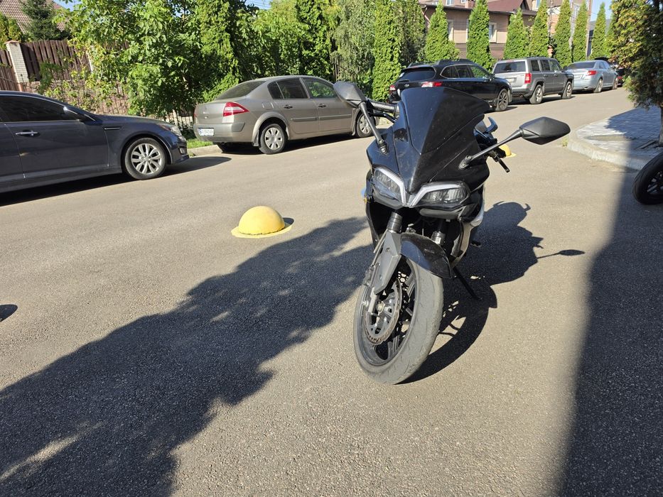 Продам мотоцикол Voge 300rr 2020року