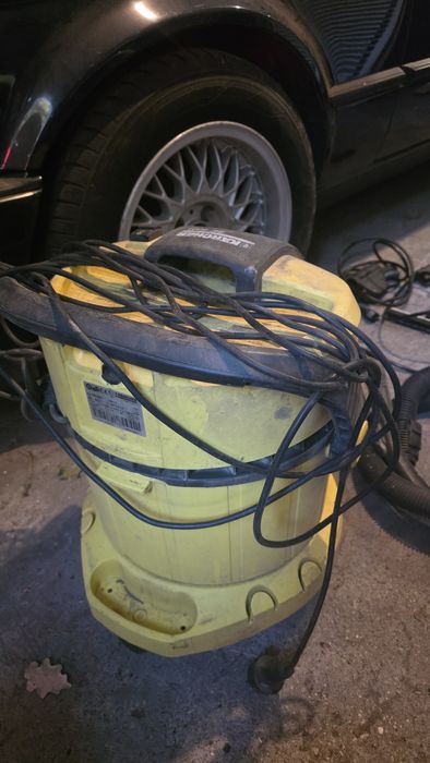 Odkurzacz KARCHER z funkcją prania OSPRZĘT KOMPLET