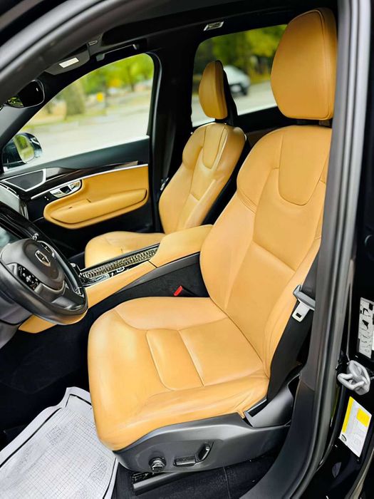 Volvo XC90      2018