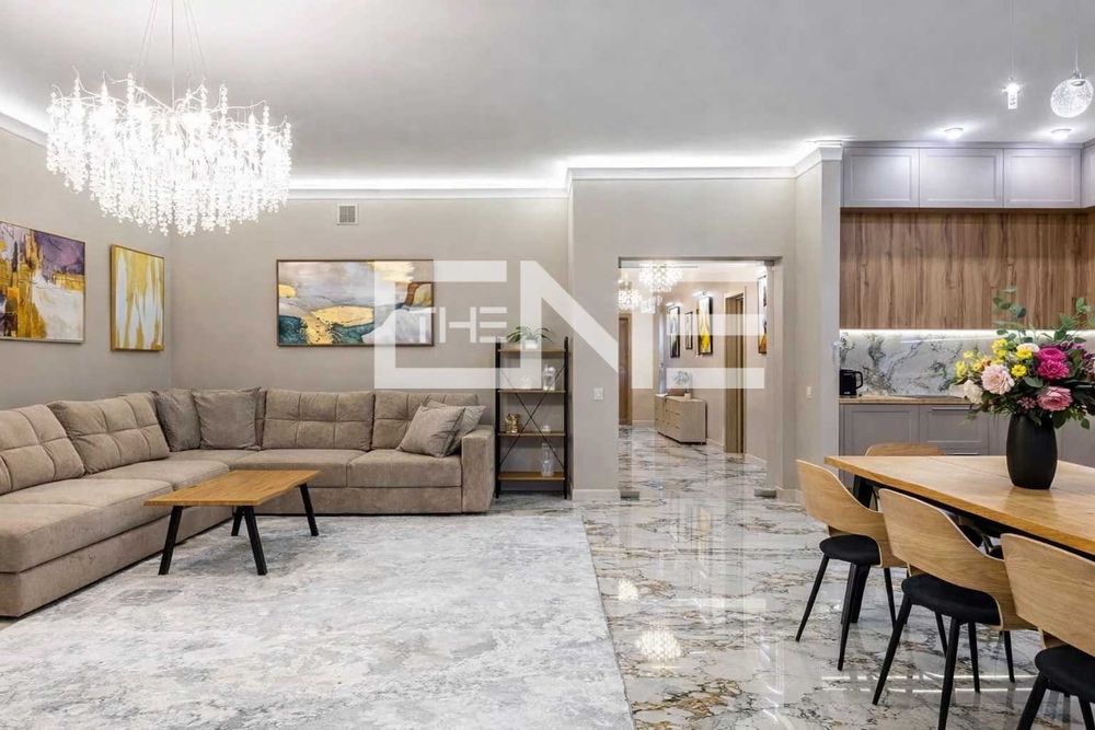 біля КМ КОНИК Шикарний автономний будінок